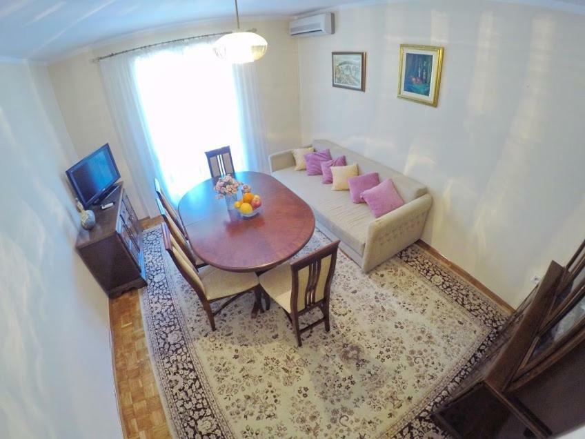 Nina Apartment Требине Екстериор снимка