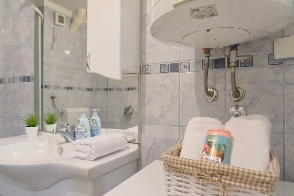 Nina Apartment Требине Екстериор снимка