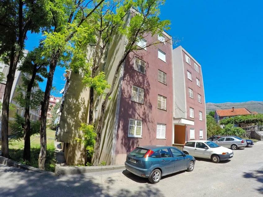 Nina Apartment Требине Екстериор снимка